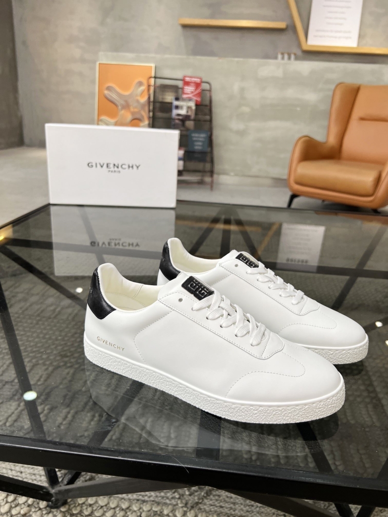 Givenchy Sneakers